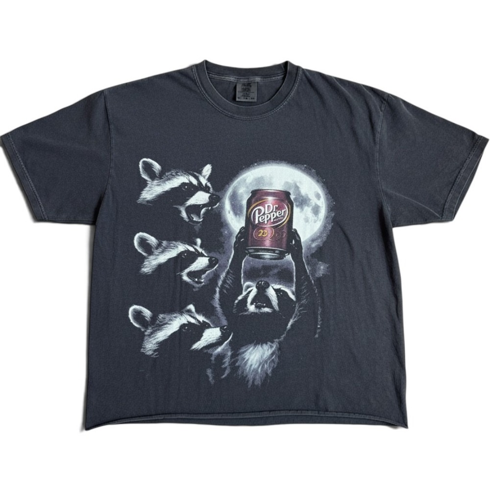 Three Wolf Moon, Racoon Dr. Pepper Cropped T-Shirt, XL Gray | Comfort Colors